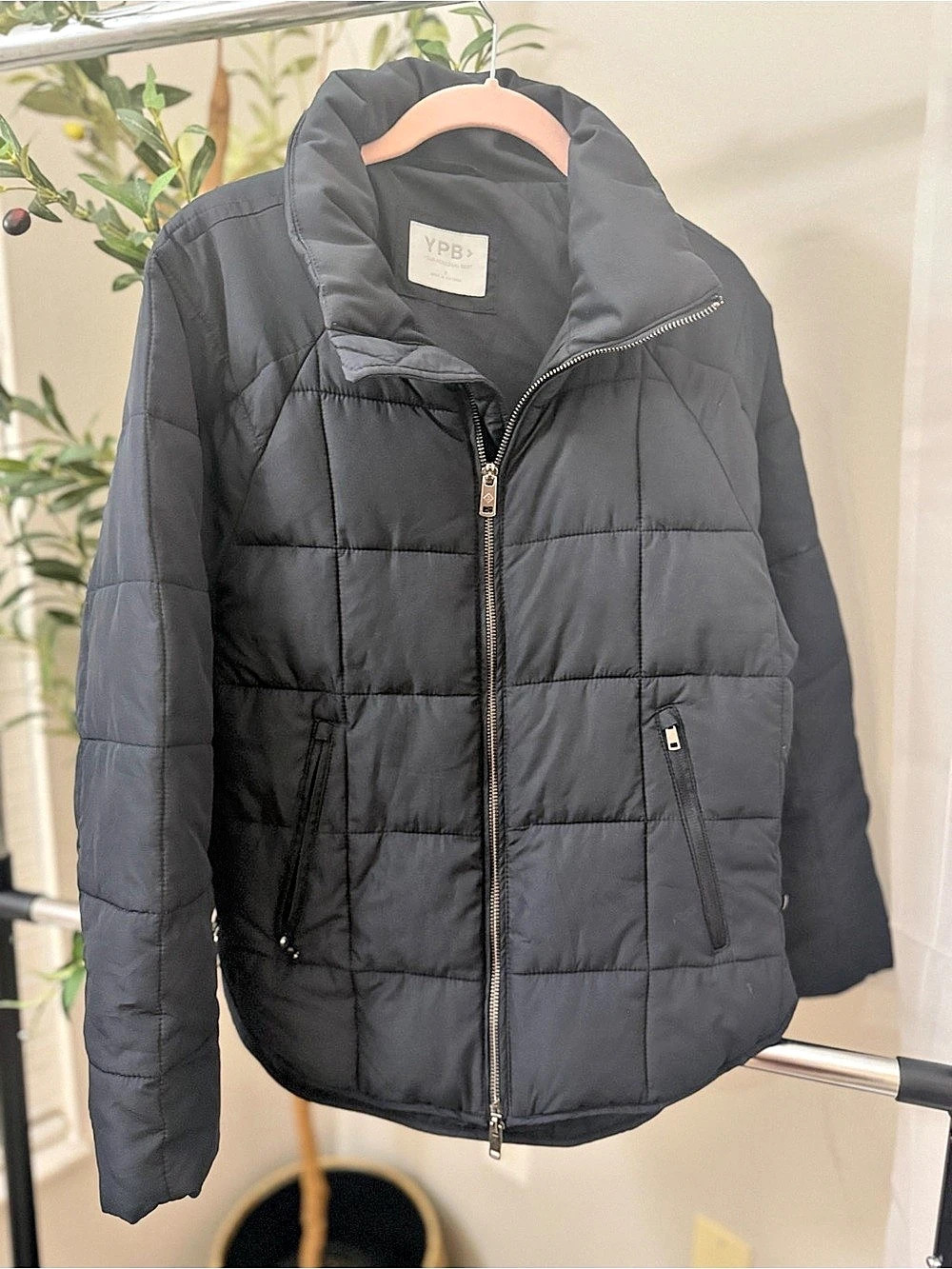 YPB Quilted Puffer Jacket in Black Size Medium